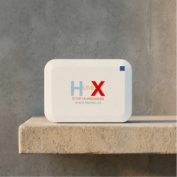 Sistema HUMIX instalado en la pared de una vivienda en Fuenlabrada